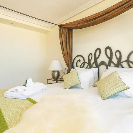 Apartamento Sands- Seafront - Sea Views - Private Underground Parking
