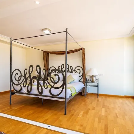 Apartamento Sands- Seafront - Sea Views - Private Underground Parking